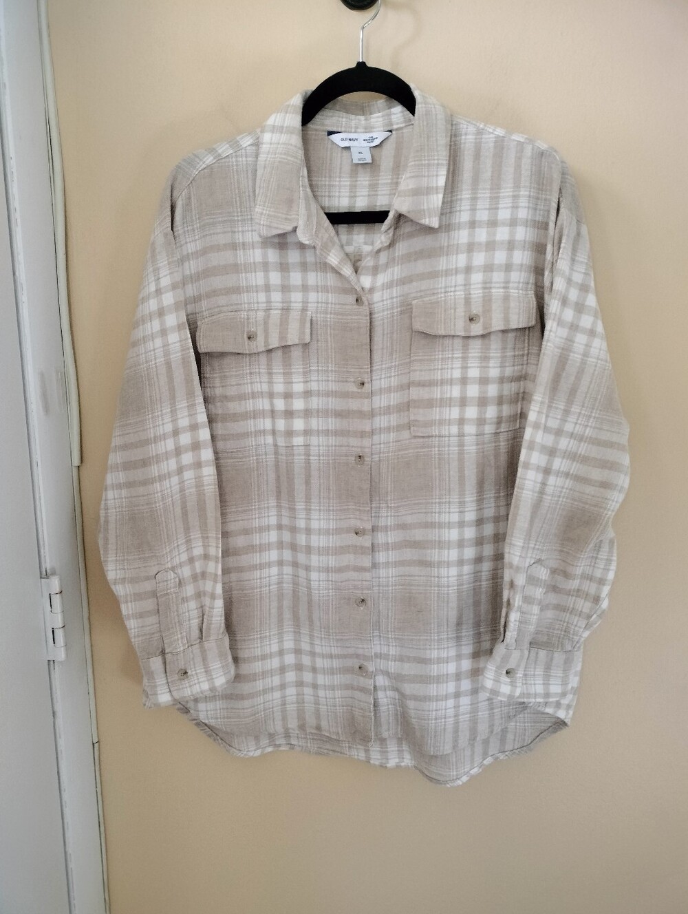 Old Navy The Boyfriend Shirt Beige White Cotton Flannel Plaid Button Shirt XL